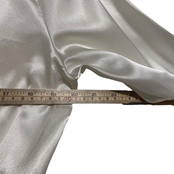 Calvin Klein Satin Surplice V-Neck Long Blouson Sleeve Cross White Blouse L - Picture 10 of 12